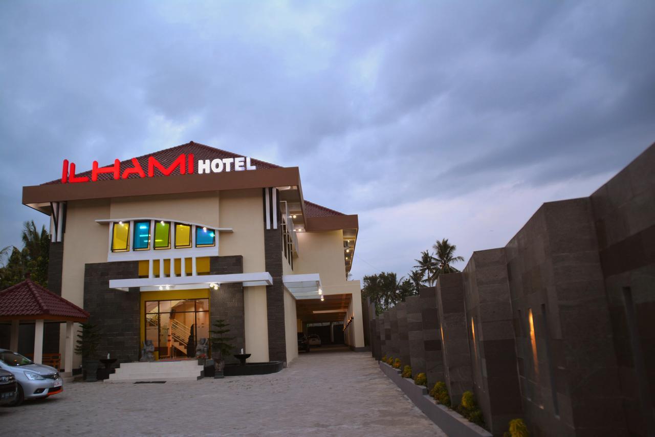 Ilhami Hotel Blitar Kültér fotó