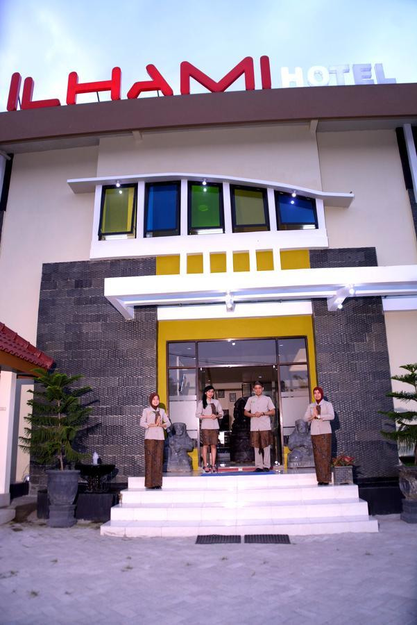 Ilhami Hotel Blitar Kültér fotó